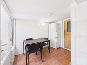 DINING- click for photo gallery